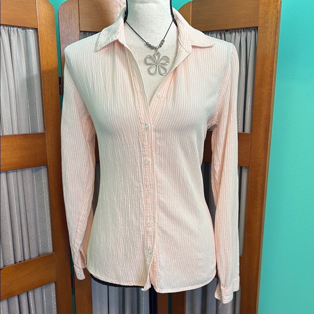 Hippie Rose Cream & peach 🍑 Button Down Shirt w/ Collar
